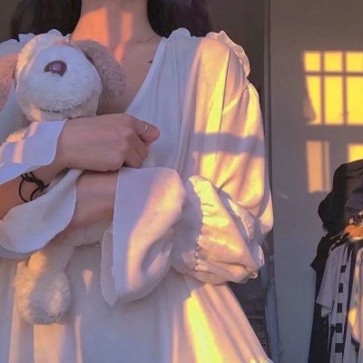 蕾哈娜内衣秀4 海报