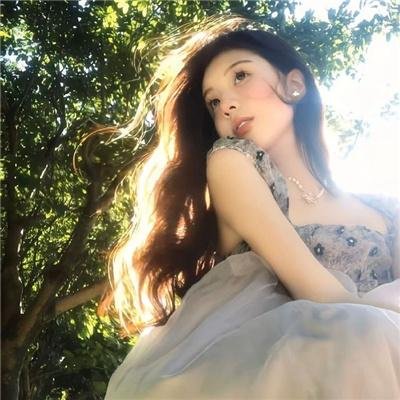 这个丑陋又美丽的世界 海报